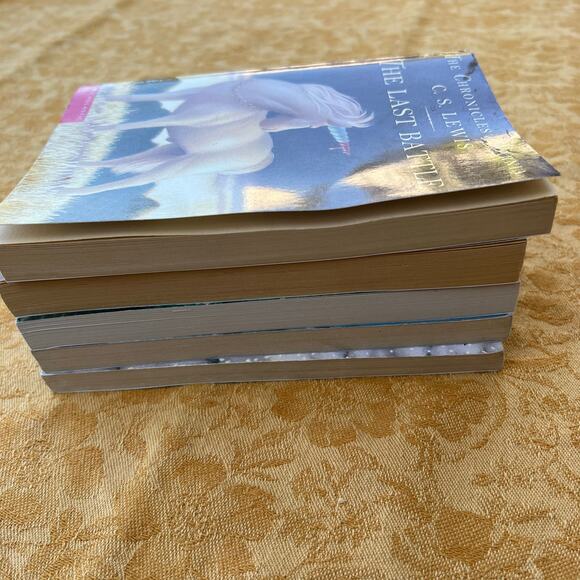 5 C.S Lewis Series Books: Book 2-4-5-6 & 7 - Picture 5 of 5
